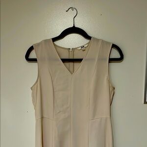 Sleeveless off white dress